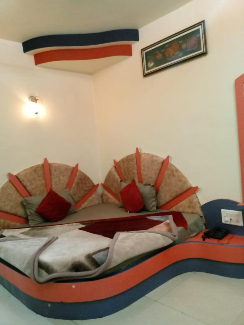 Hotel Amar Palace Пачмархі Екстер'єр фото