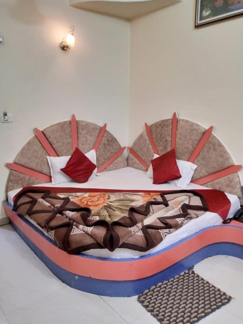 Hotel Amar Palace Пачмархі Екстер'єр фото