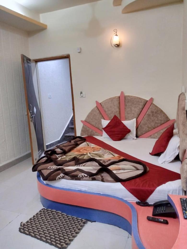 Hotel Amar Palace Пачмархі Екстер'єр фото